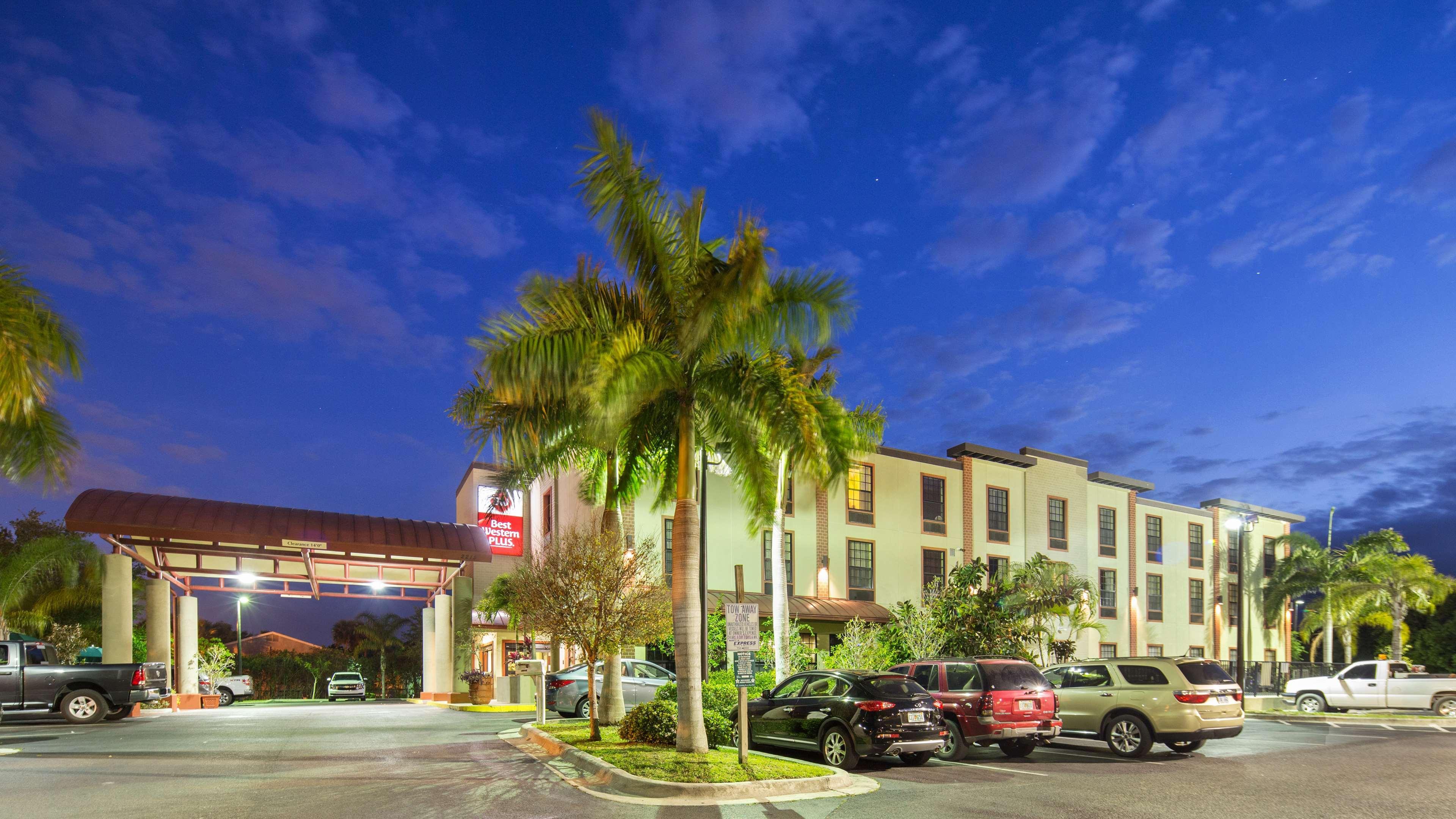 Best Western Plus Bradenton Gateway Hotel Eksteriør bilde